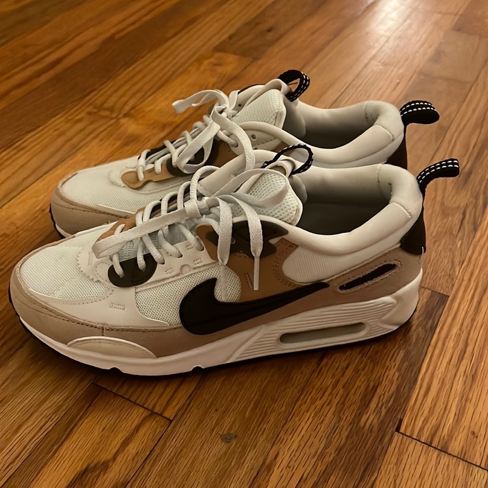 Nike Air Max 90 Futura Women’s Shoes